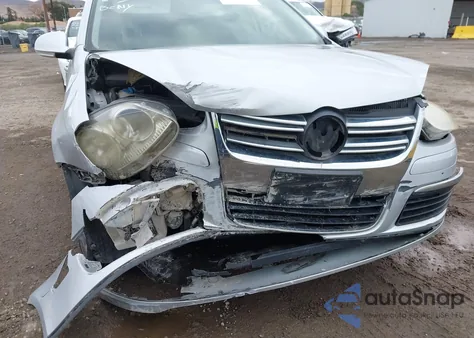 2006 Volkswagen Jetta 2.5 z USA, uszkodzony, nr VIN 3VWSG81K26M650566